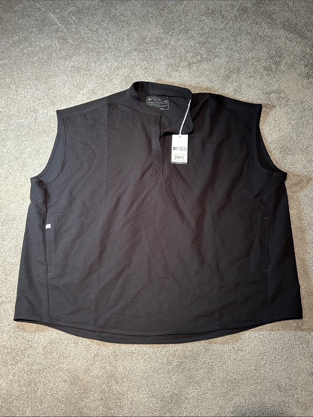 Figs Men's Black Sleeveless Medical Scrub Vest